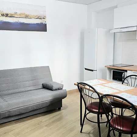 Familiar Goldentower *